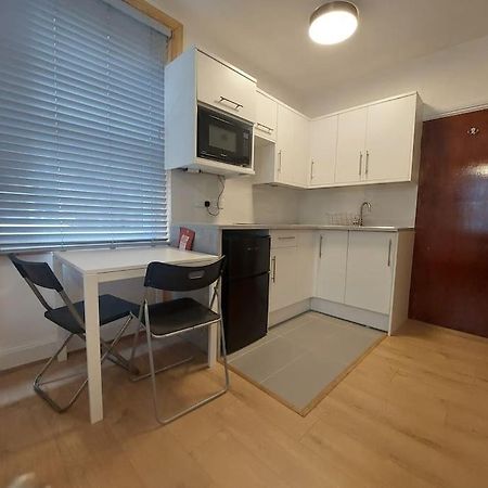 לונדון Newly Refurbished Studio מראה חיצוני תמונה
